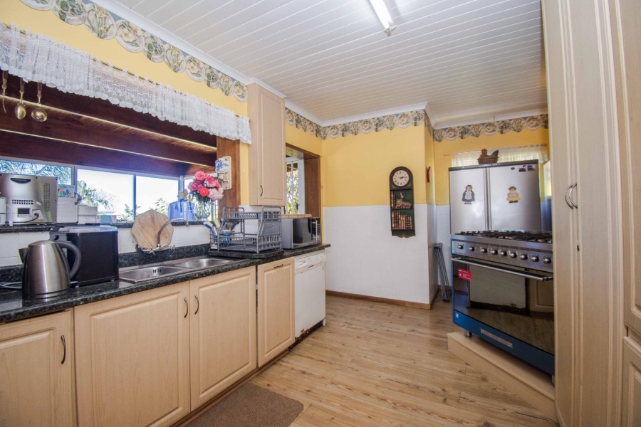 4 Bedroom Property for Sale in Heldervue Western Cape